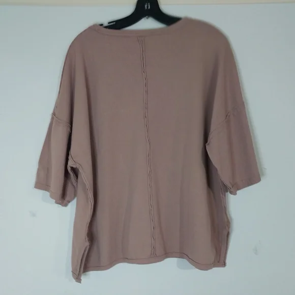Easel Women's Oversized Size Large Dusty Pink Top with Pocket Accent - Picture 7 of 12